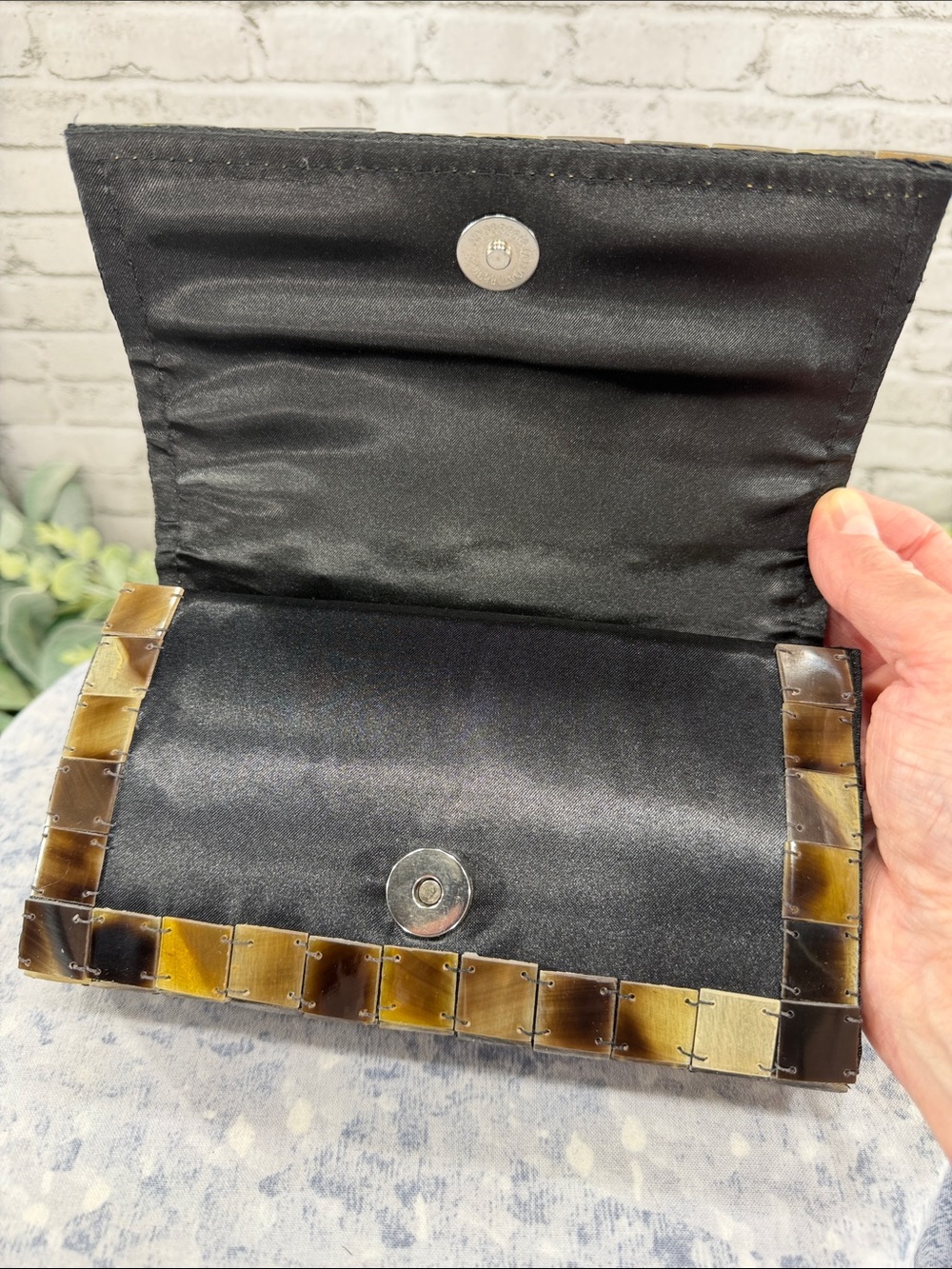 MAD BAGS - Brown Handmade “Horn & Pearl” Collection Petite Stand-Up Clutch NWOT - Picture 6 of 11